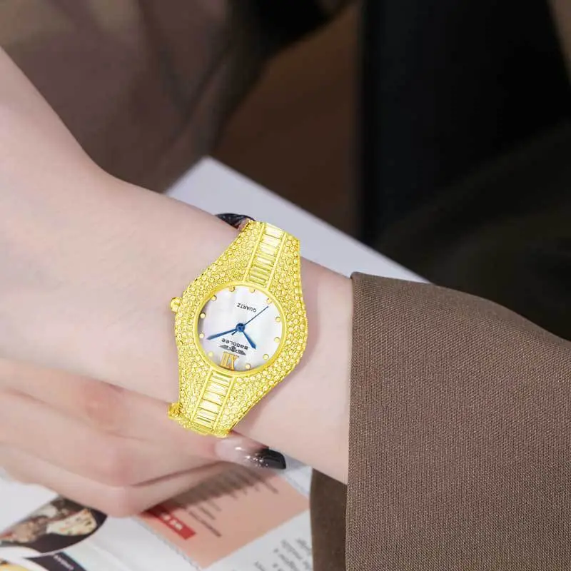 Diamond Encrusted Women's Quartz Watch Rose Gold - Image 2