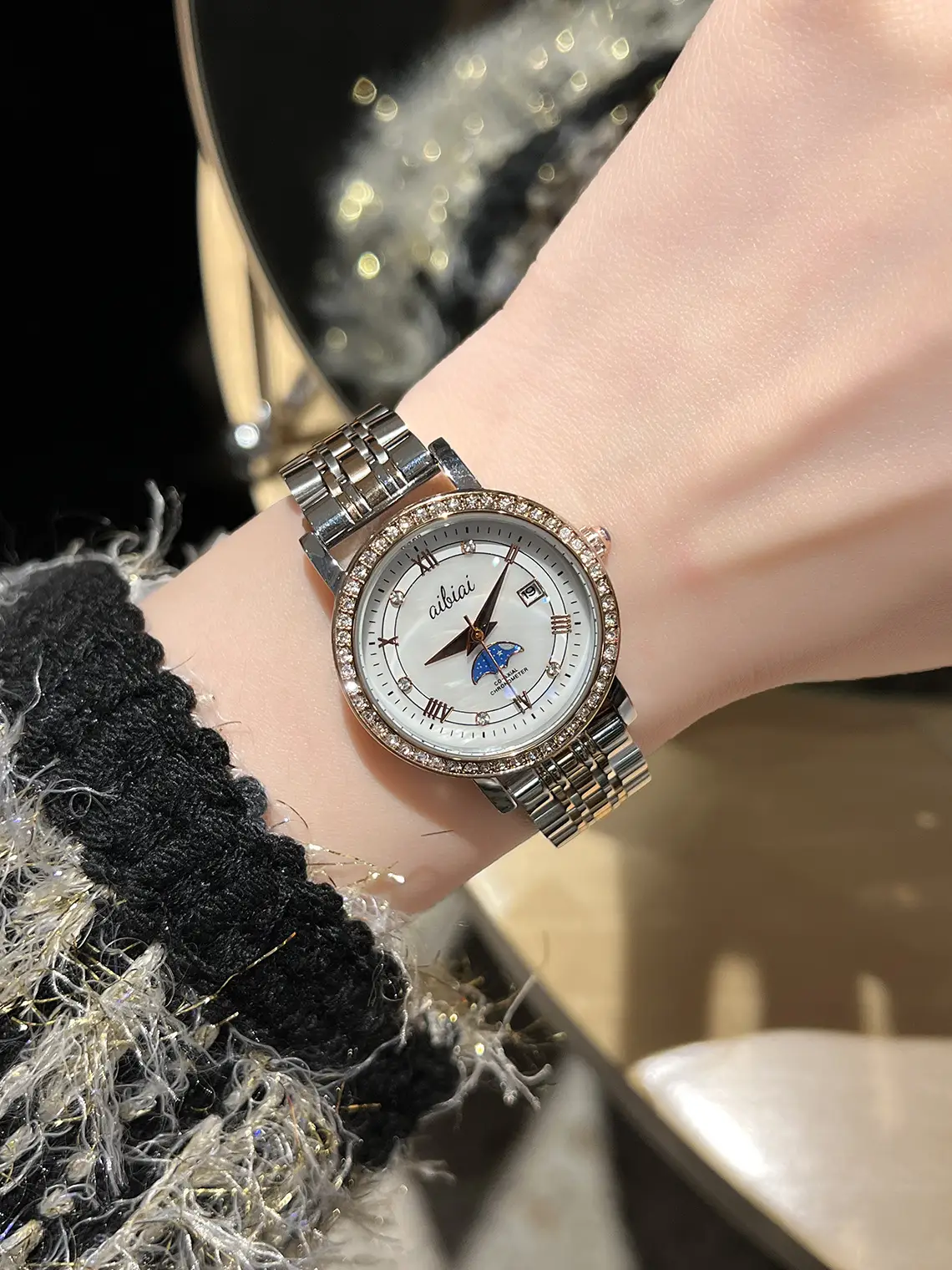 Women's Quartz Watch with Gemstone Dial & Gold Bracelet — feature 3