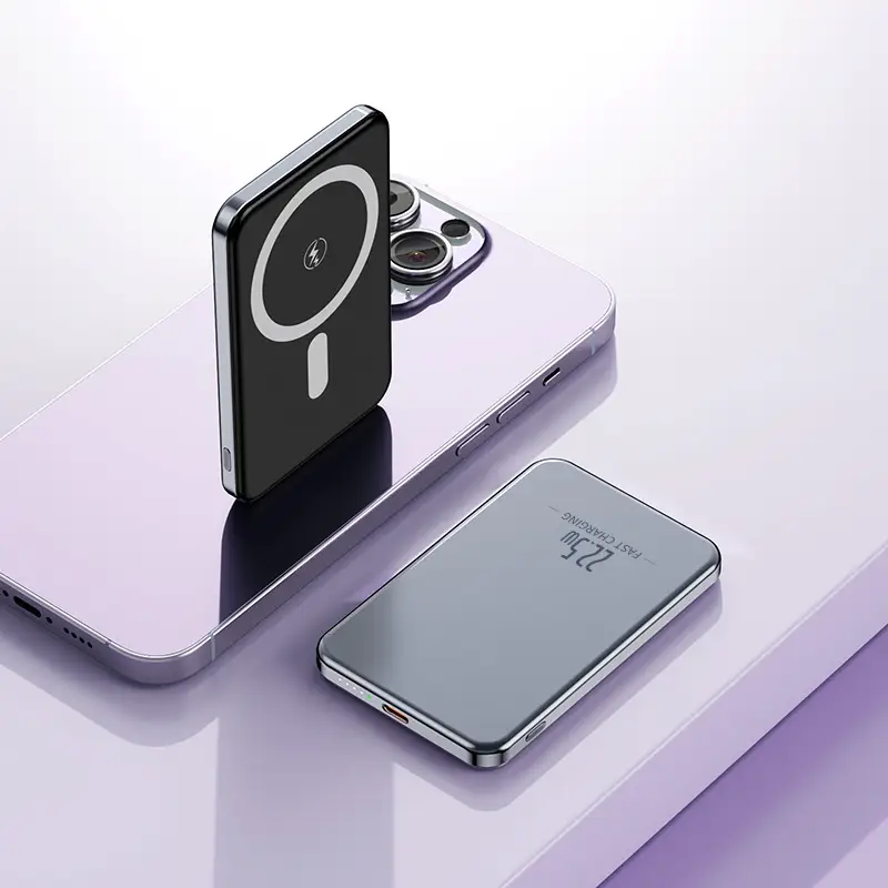 Magnetic suction wireless charging treasure ultra-thin aluminum alloy Magsafe mini 10000 mA compact mobile power gift