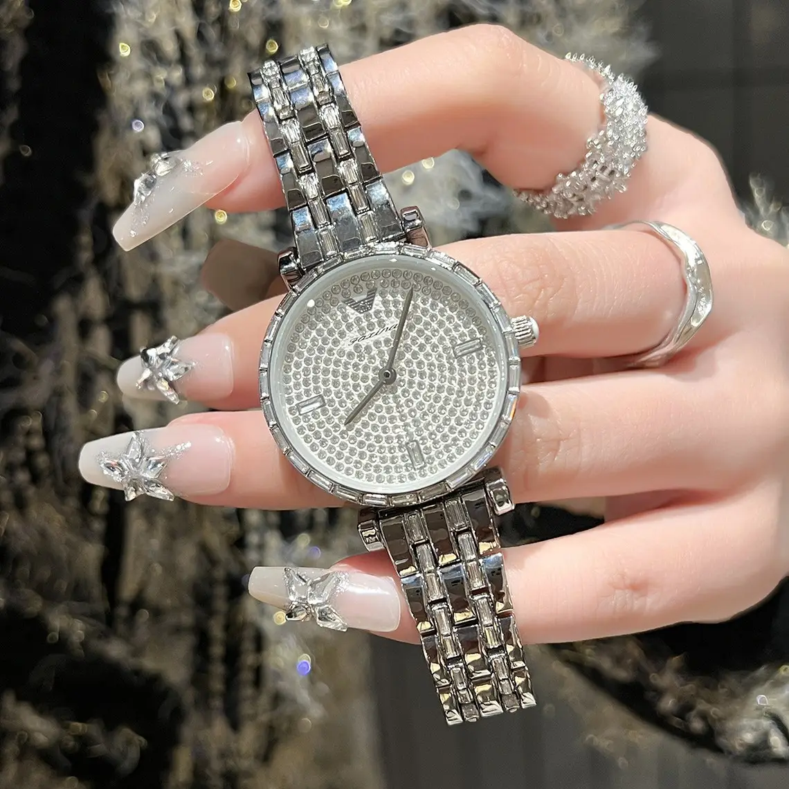 Full Diamond Steel Women's Quartz Watch - Image 2
