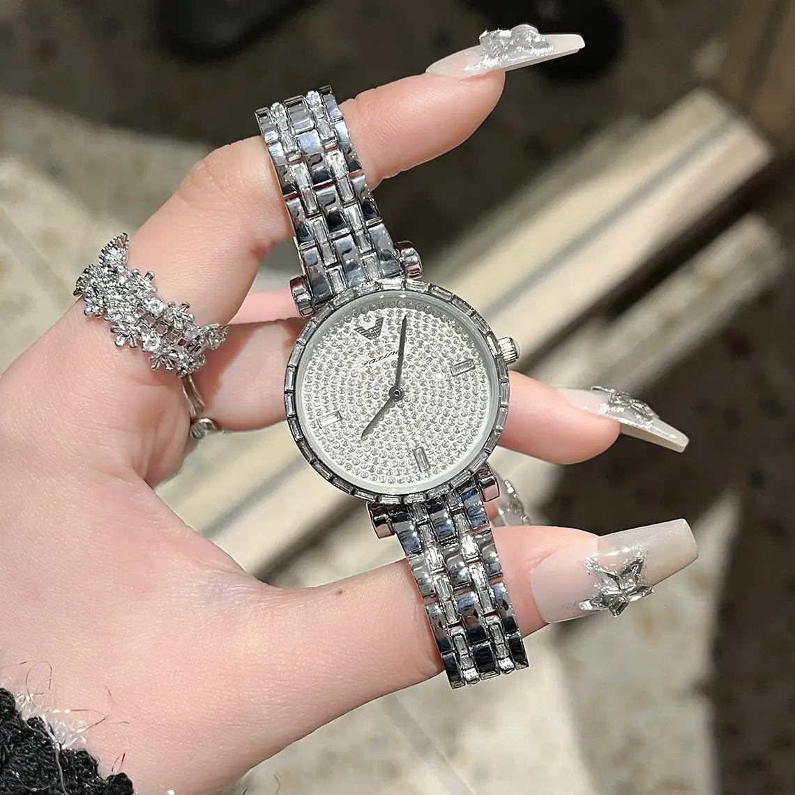 Full Diamond Steel Women's Quartz Watch - Image 4