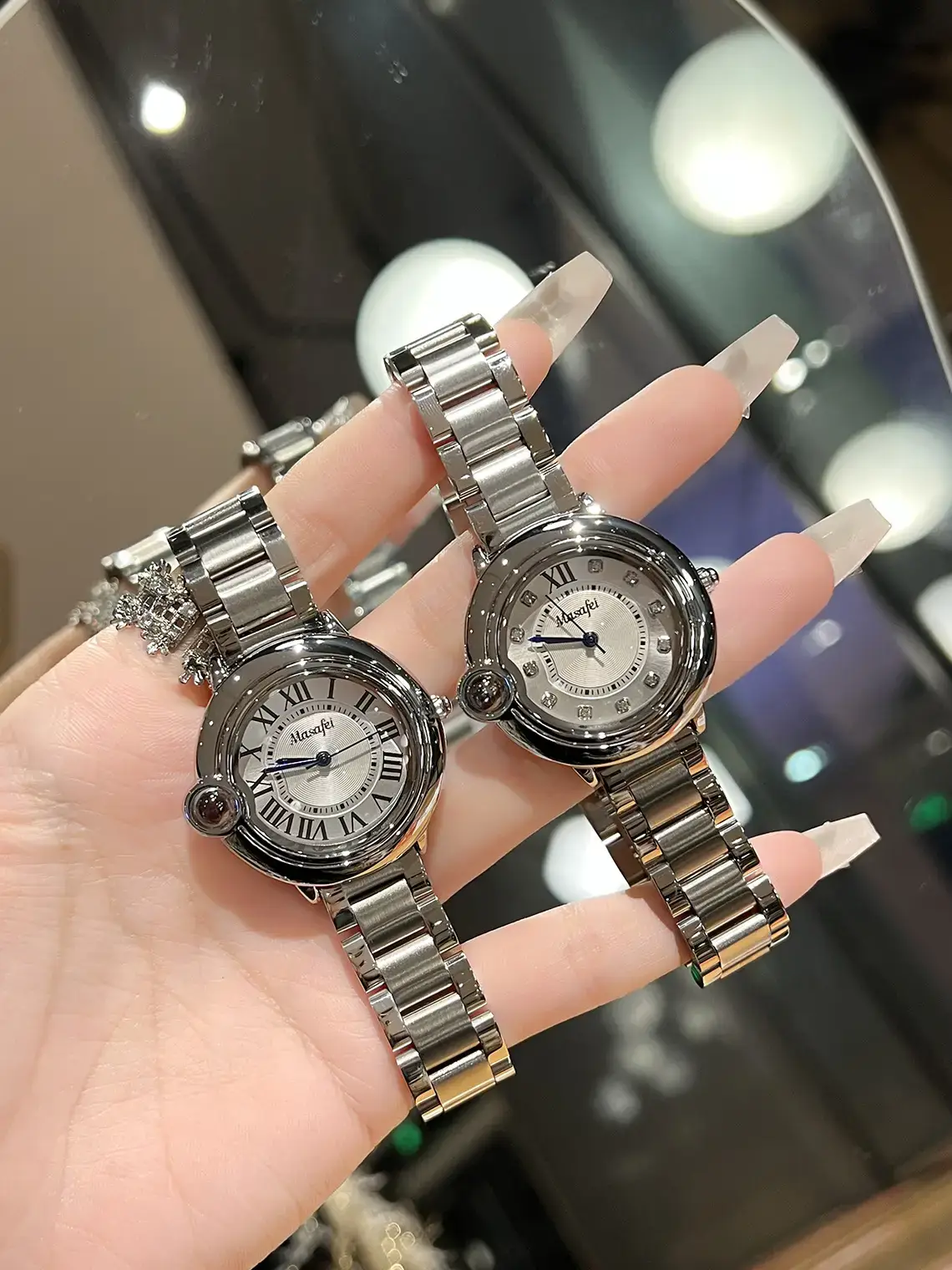 Women's Stainless Steel Quartz Watch with Diamond Dial — feature 1