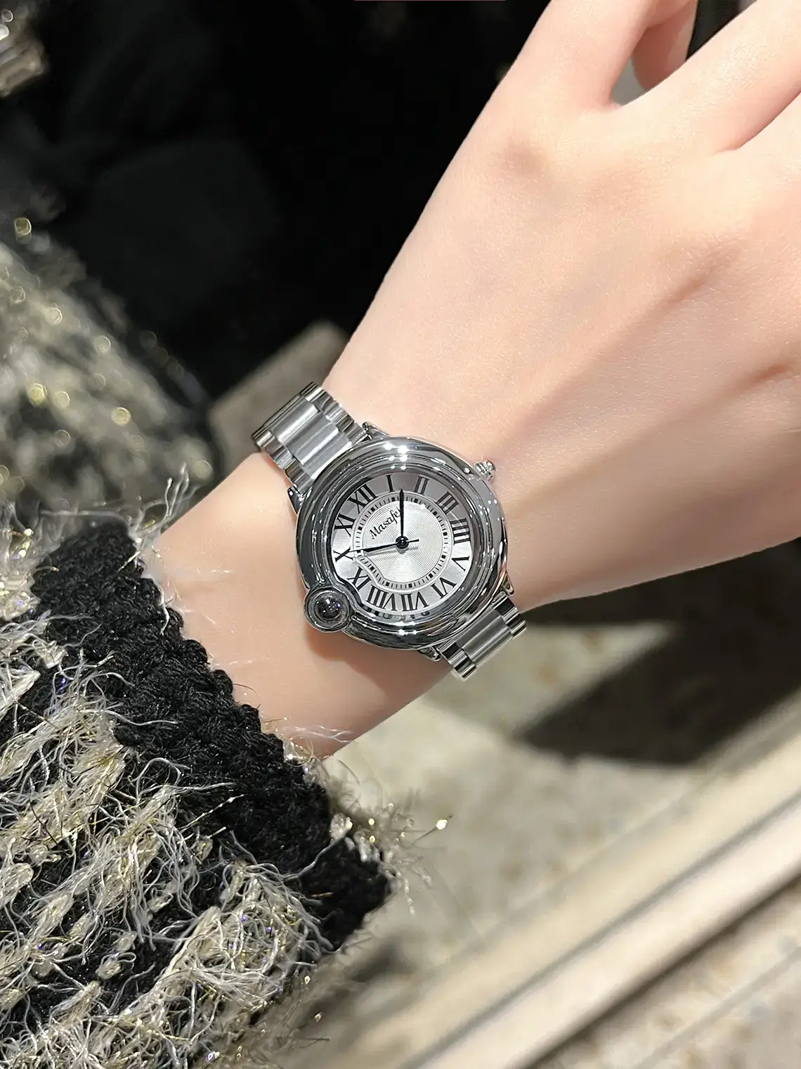 Women's Stainless Steel Quartz Watch with Diamond Dial — feature 3