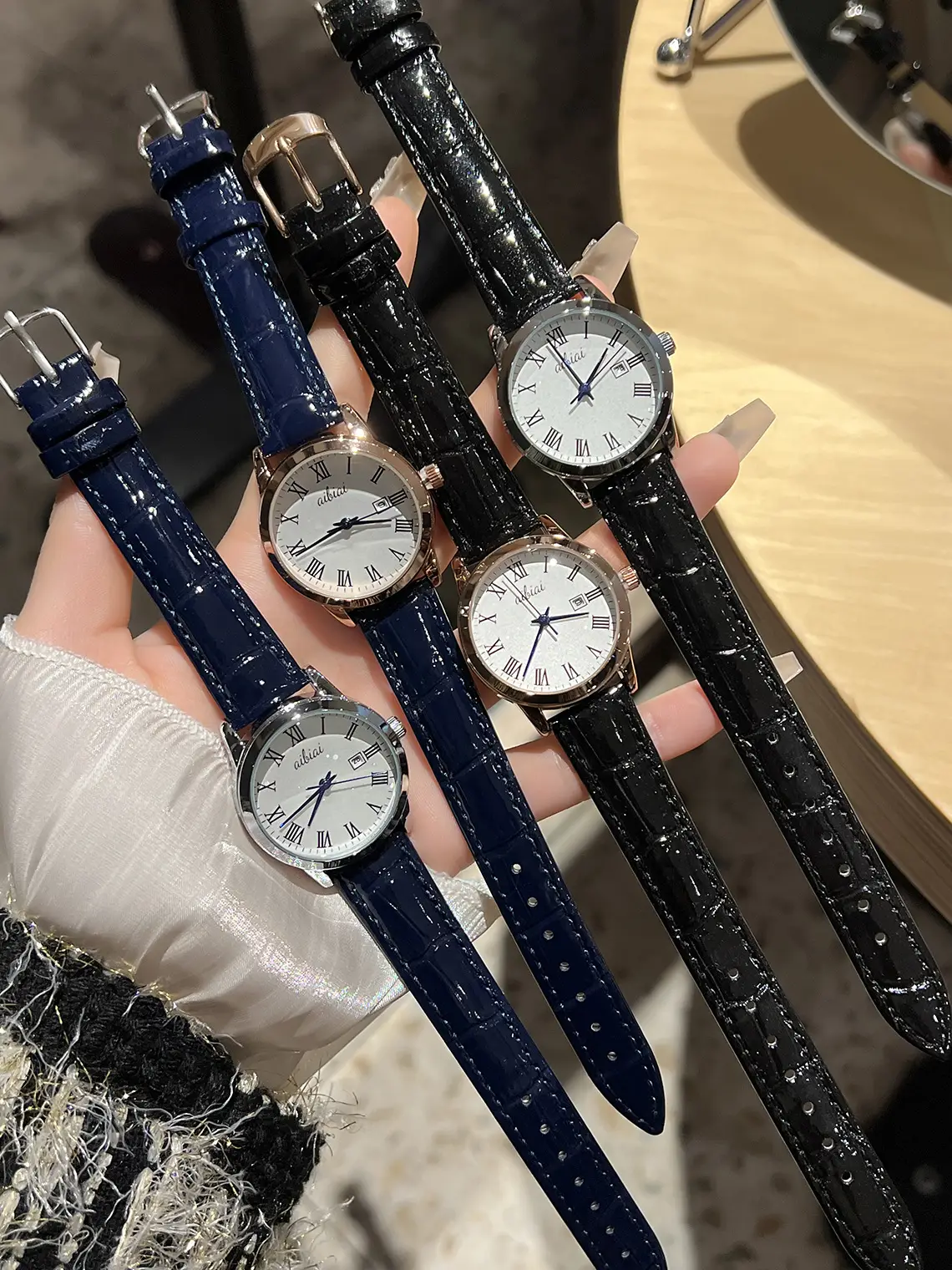 Women's Cross-Border Quartz Watch with Diamond Ring — feature 1