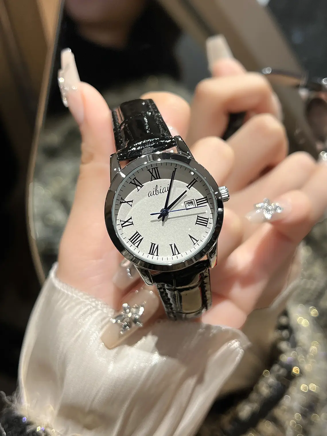 Women's Cross-Border Quartz Watch with Diamond Ring — feature 9