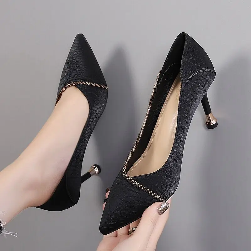 French High-Heeled Shoes for Women 2026 Spring & Fall New Hot-Selling Stiletto Shoes for Women with Pointed Toes and Black Professional Leather Shoes — feature 1