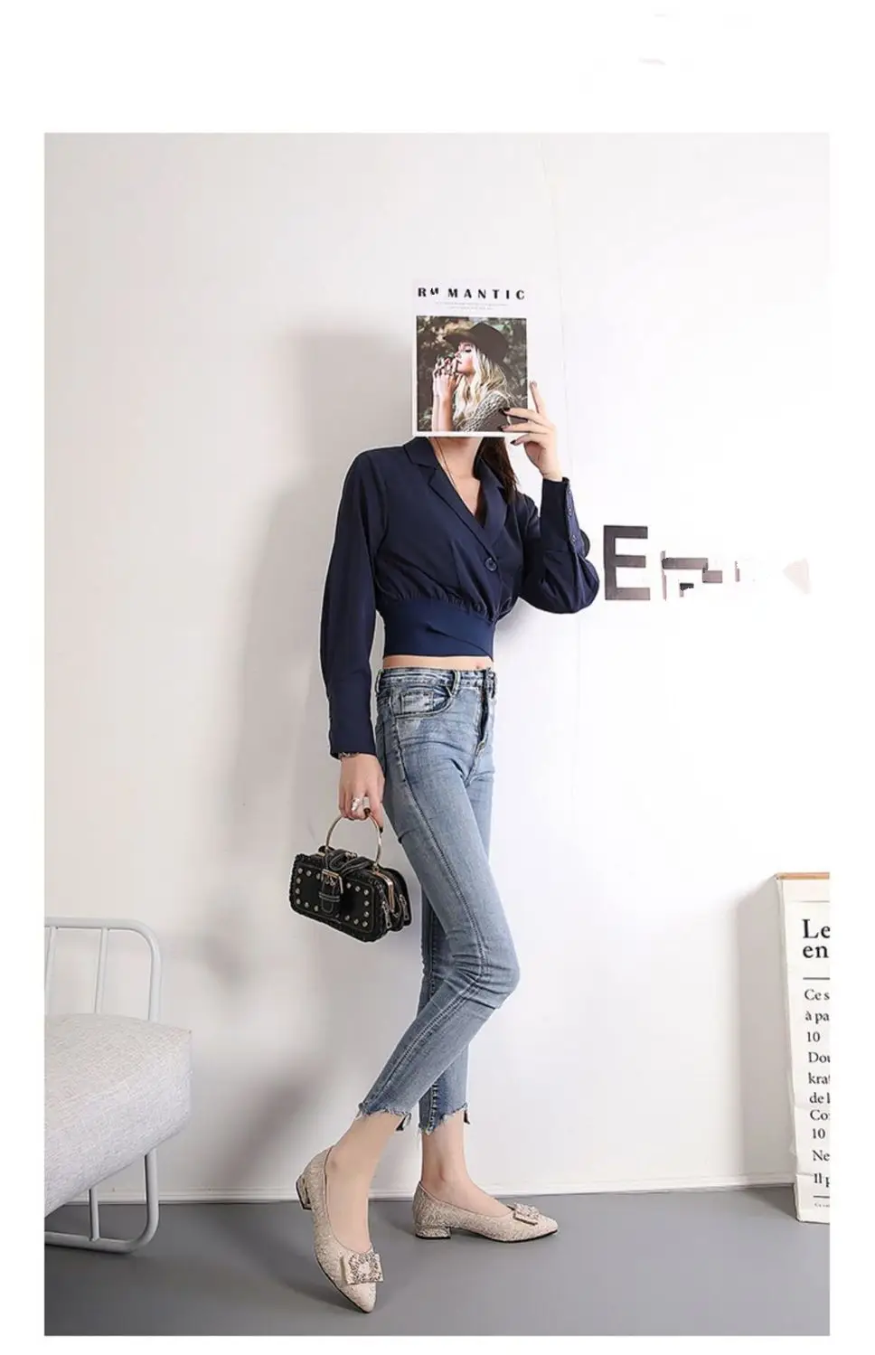 2026 Spring and Autumn New Fashionable Chanel-Style Pointed Toe Shoes Versatile Evening Shoes Women's Chunky Heel Rhinestone Mary Jane Shoes — feature 1