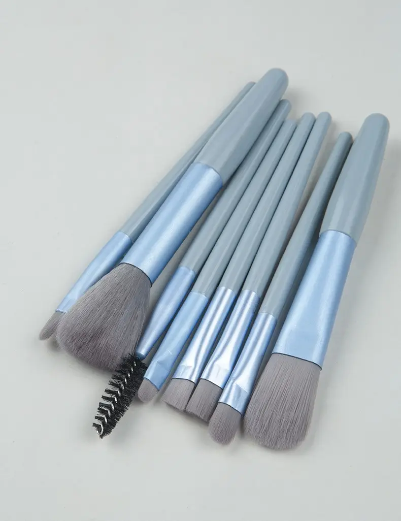 8-Piece Makeup Brush Set Light Blue Travel Beauty Tools — feature 5