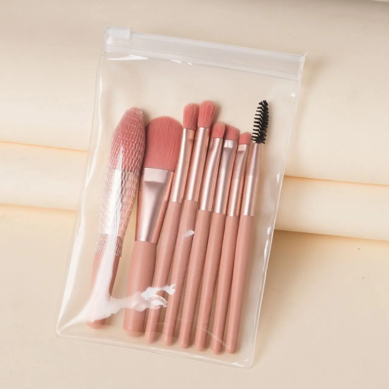 8-Piece Makeup Brush Set Light Blue Travel Beauty Tools - Image 5