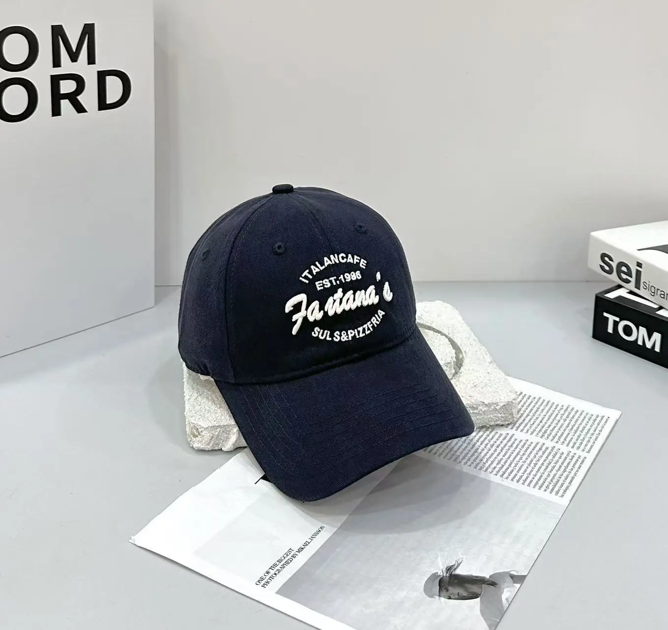Pink Letter Embroidered Baseball Cap for Men Women — feature 8