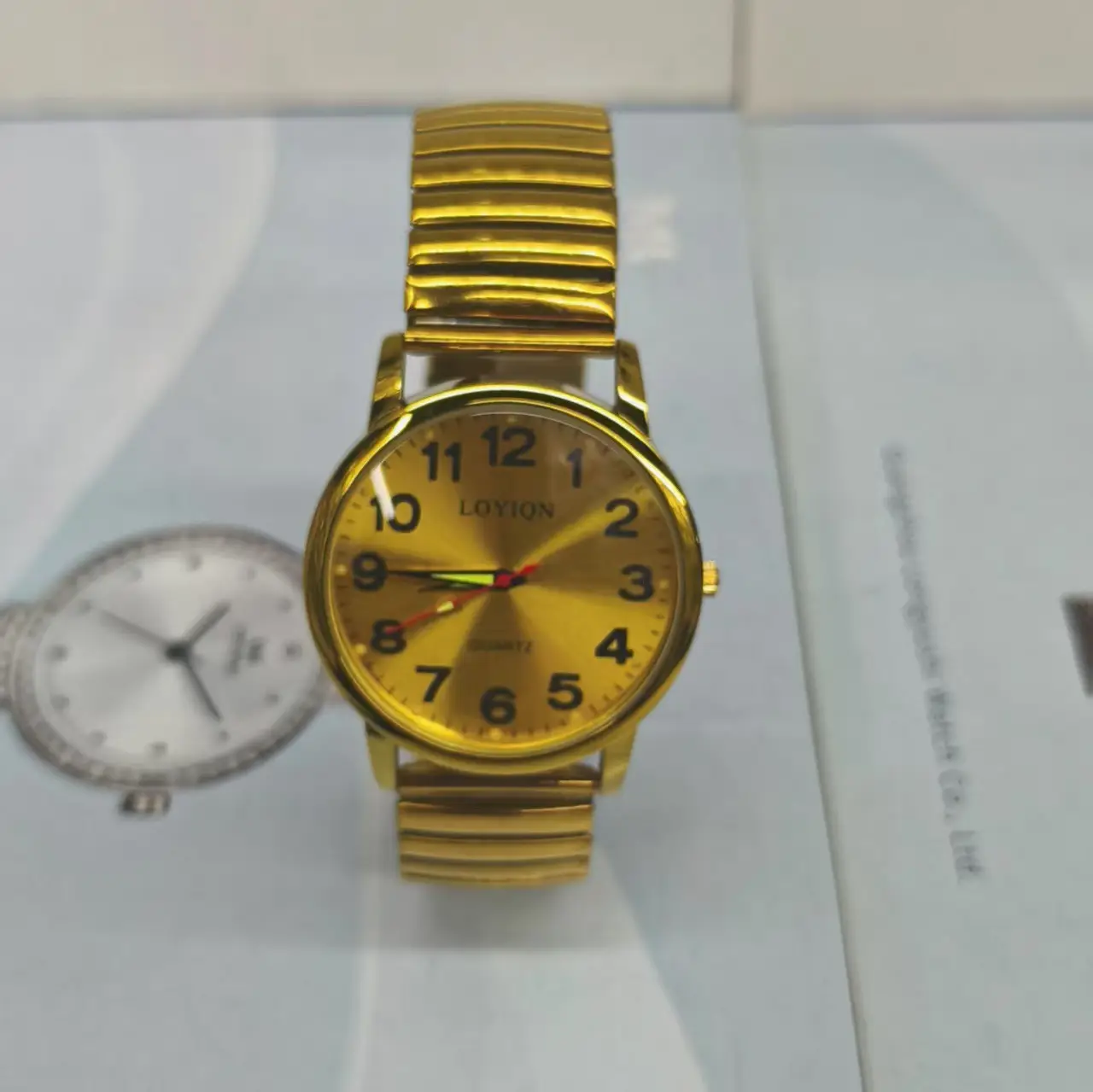 Loyton Gold Digital Watch for Men Women Elderly - Image 4