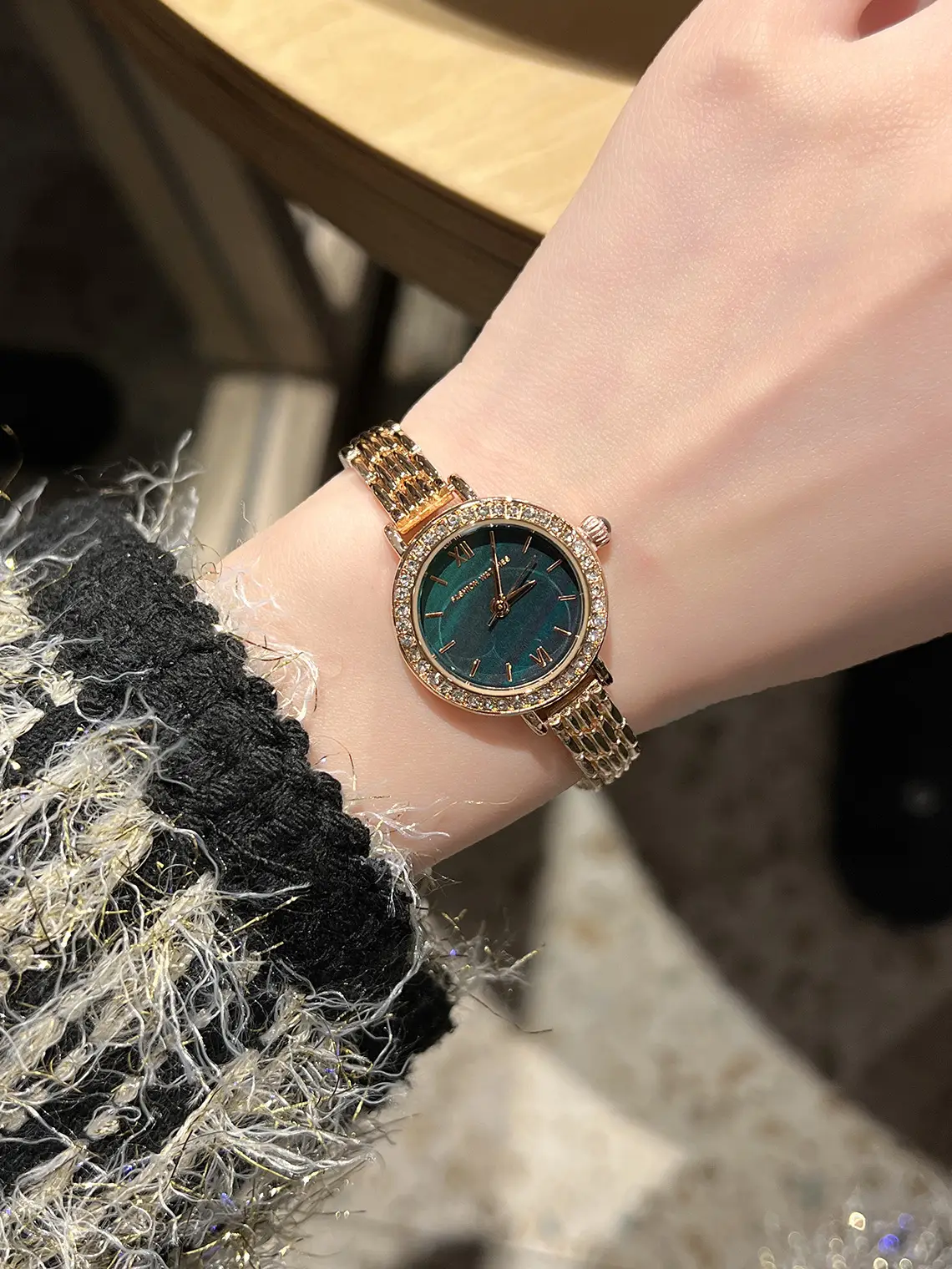 Small Gold Diamond Watch for Women Elegant Luxury — feature 2