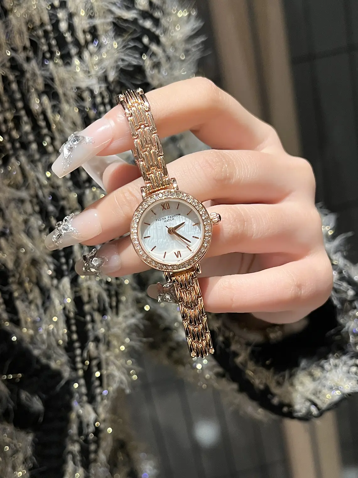 Small Gold Diamond Watch for Women Elegant Luxury — feature 5