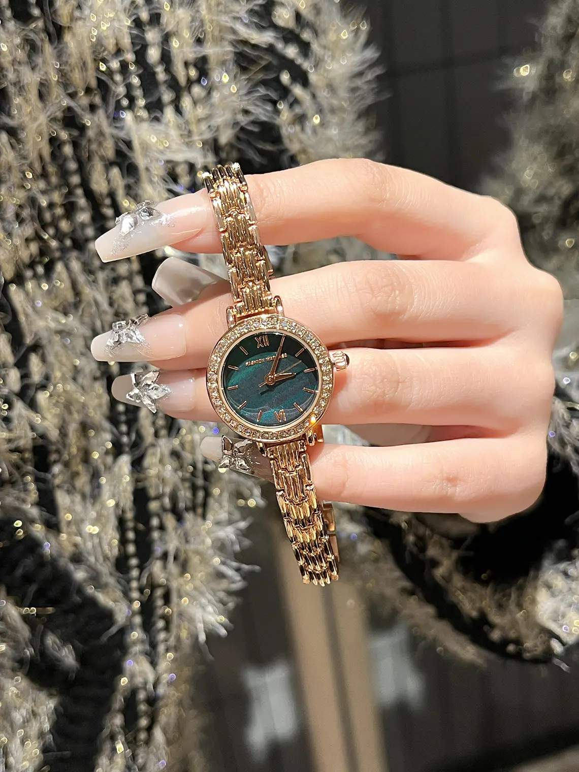 Small Gold Diamond Watch for Women Elegant Luxury — feature 6