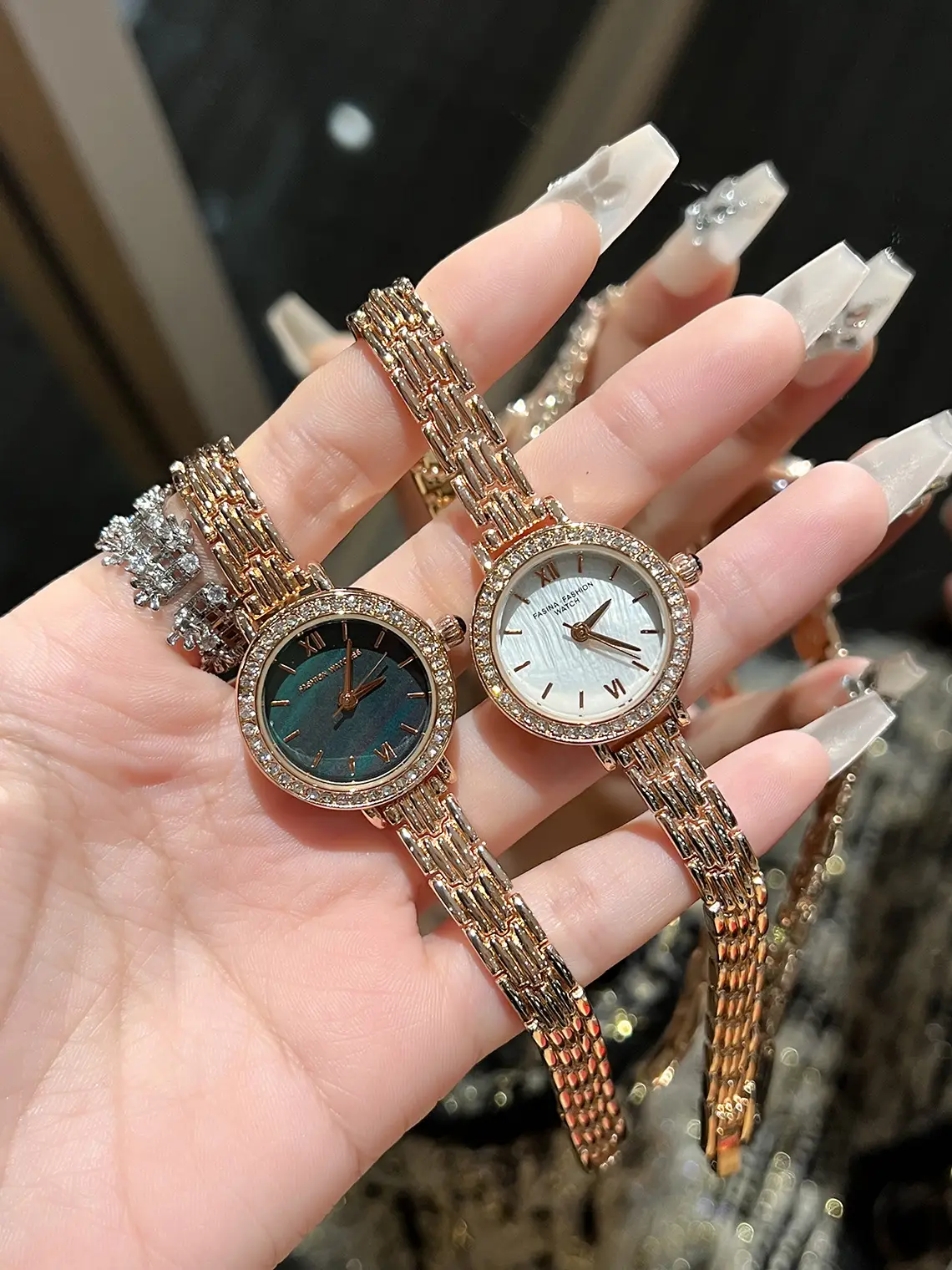 Small Gold Diamond Watch for Women Elegant Luxury — feature 9