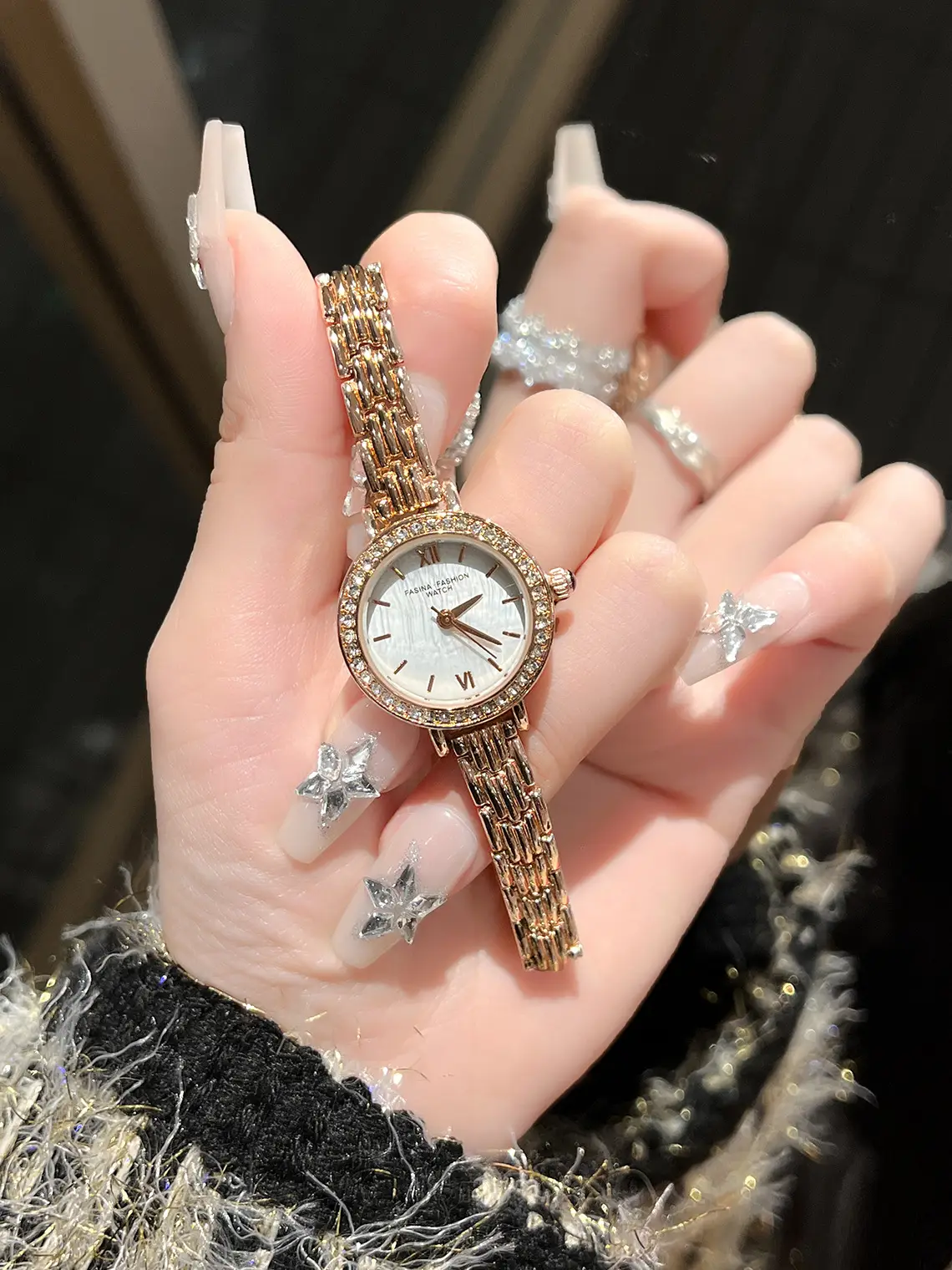 Small Gold Diamond Watch for Women Elegant Luxury - Image 2