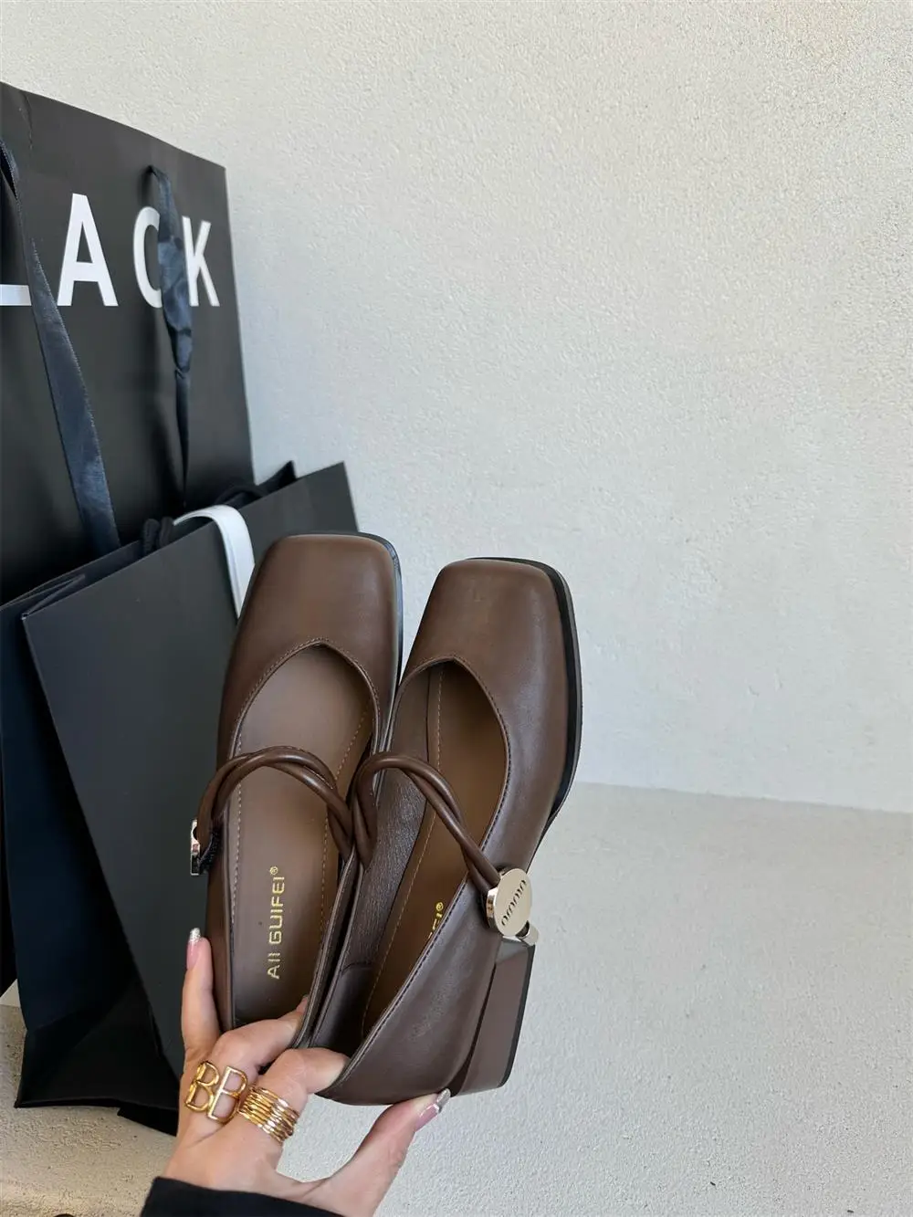2025 Spring New Retro Square Toe Thick Heeled Mary Jane Shoes Women's Shoes Fairy Style Gentle Slip-on Shoes — feature 13