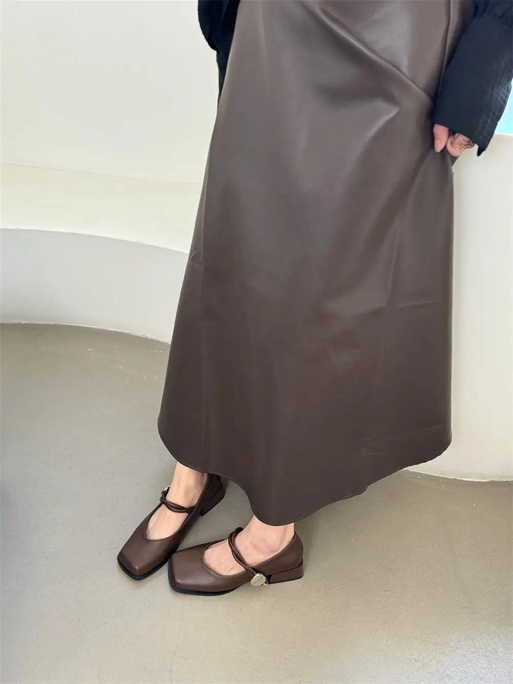 2025 Spring New Retro Square Toe Thick Heeled Mary Jane Shoes Women's Shoes Fairy Style Gentle Slip-on Shoes — feature 6