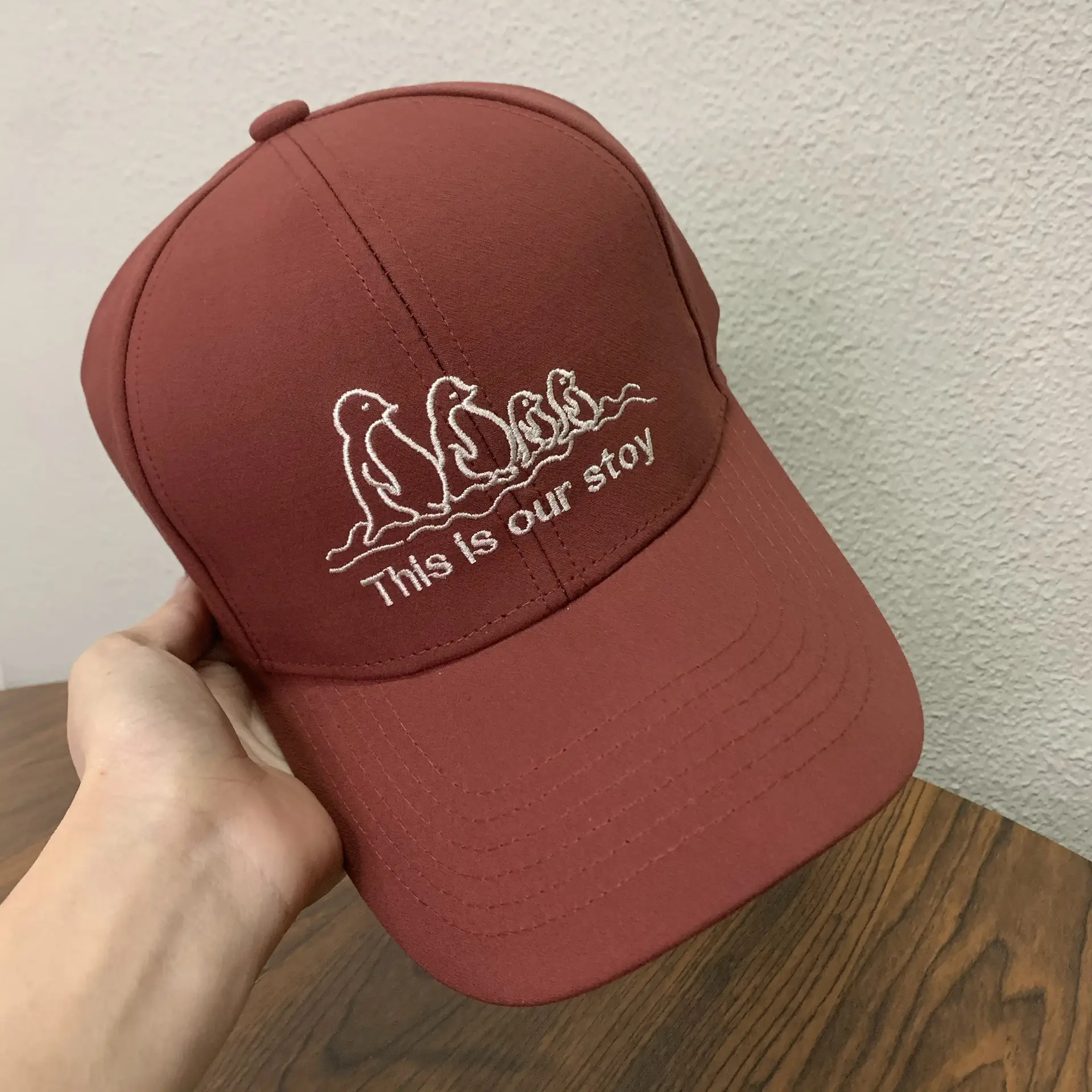 Women Black Embroidered Baseball Cap 2025 — feature 4