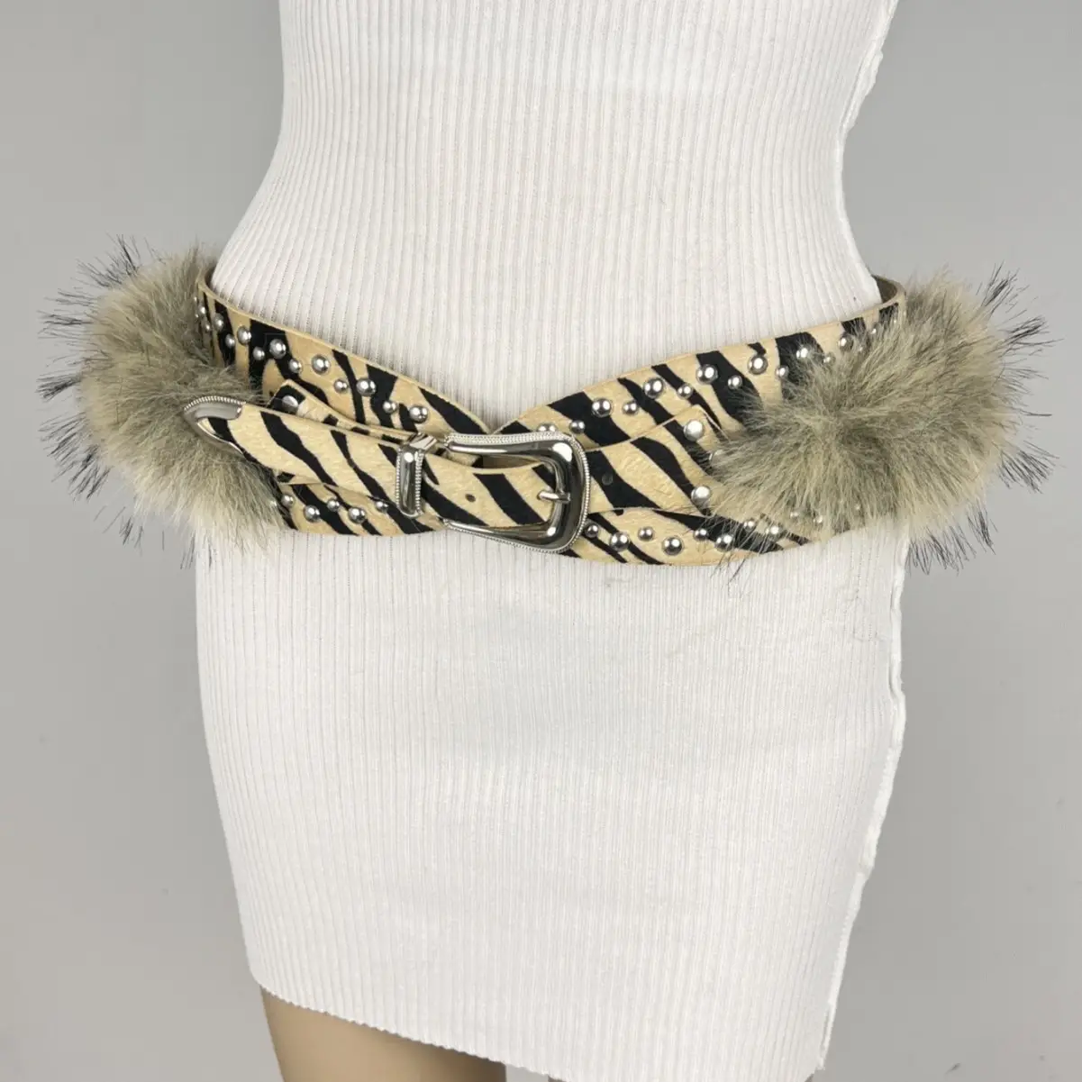 Black Fur Patchwork Waist Cincher Belt with Rivets - Image 6