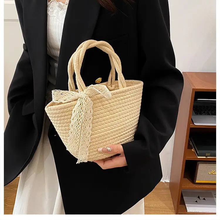 Women Straw Woven Vegetable Basket Handmade Bag — feature 10