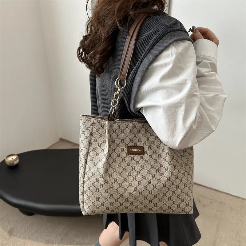 Vintage Monogram Shoulder Bag for Women Large Capacity — feature 2