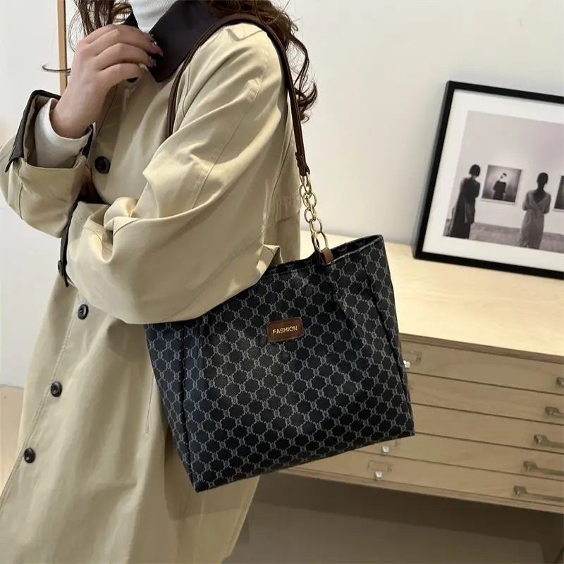 Vintage Monogram Shoulder Bag for Women Large Capacity — feature 31