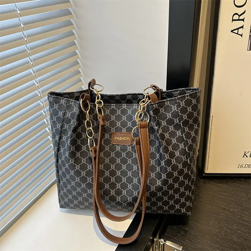 Vintage Monogram Shoulder Bag for Women Large Capacity - Image 4