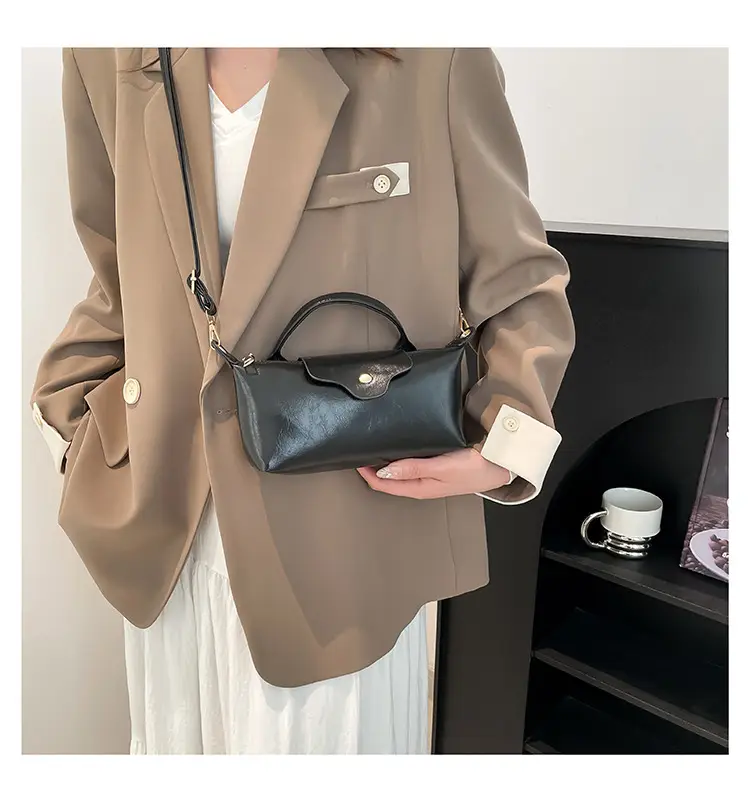 White Crossbody Bag for Women Spring 2025 — feature 18