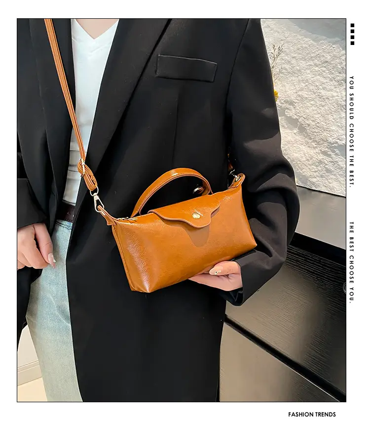 White Crossbody Bag for Women Spring 2025 — feature 2