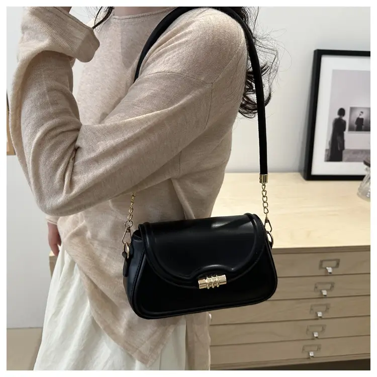 Beige French Textured Shoulder Bag 2025 New Arrival — feature 19