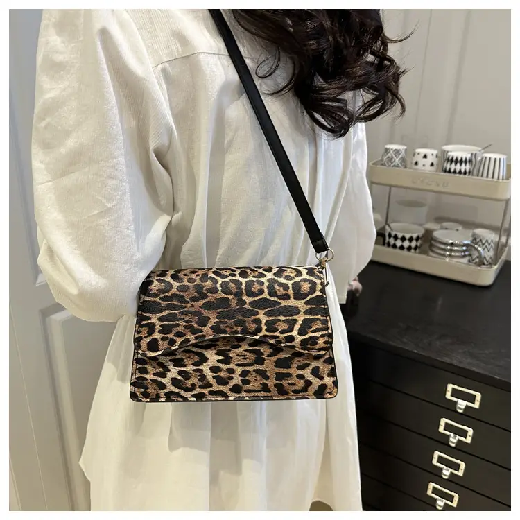 Leopard Print Shoulder Bag for Women Spring 2025 — feature 10