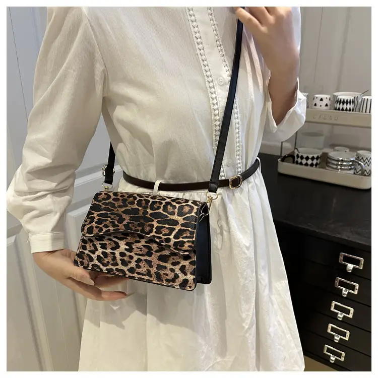 Leopard Print Shoulder Bag for Women Spring 2025 — feature 11