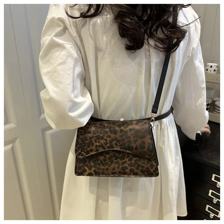 Leopard Print Shoulder Bag for Women Spring 2025 — feature 15