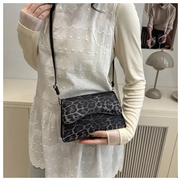 Leopard Print Shoulder Bag for Women Spring 2025 — feature 16