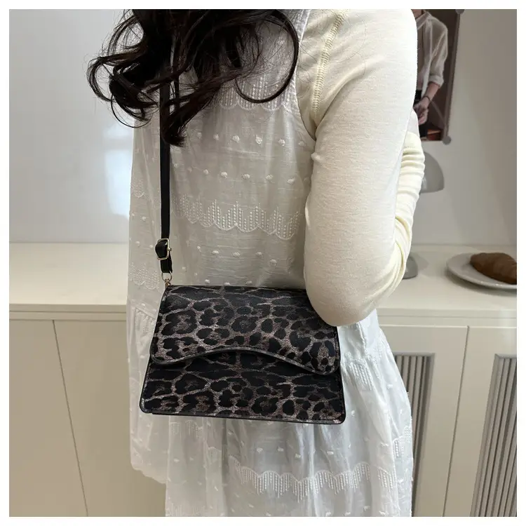 Leopard Print Shoulder Bag for Women Spring 2025 — feature 18