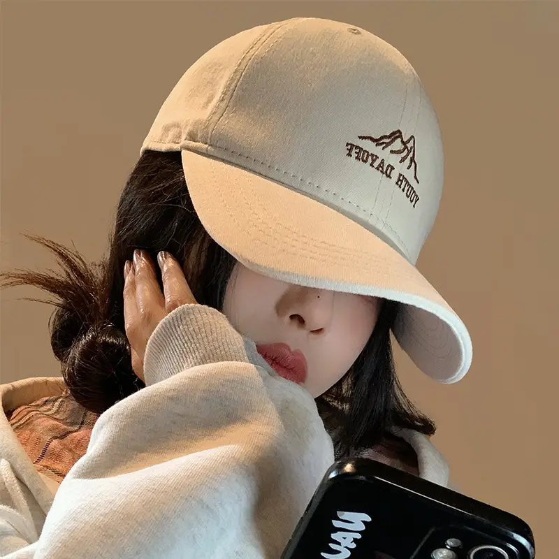 Women's Beige Mountain Cap with Wide Brim - Image 3