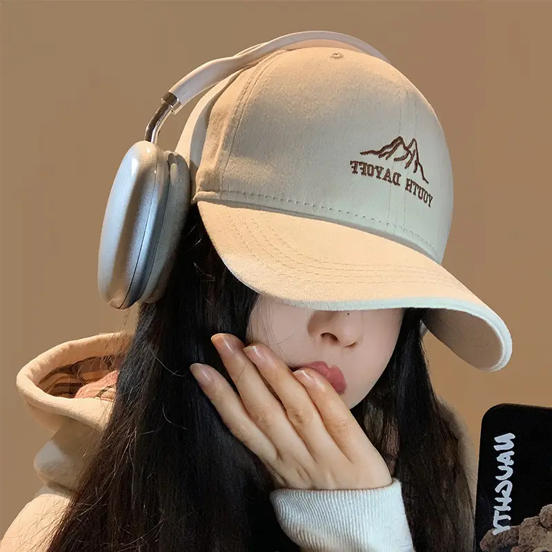 Women's Beige Mountain Cap with Wide Brim - Image 4