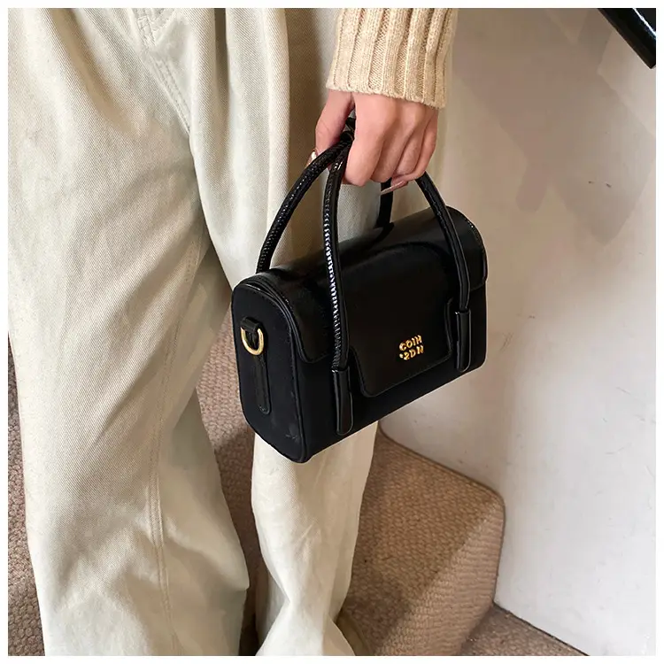 2025 Women's Black Leather Shoulder Crossbody Bag — feature 16