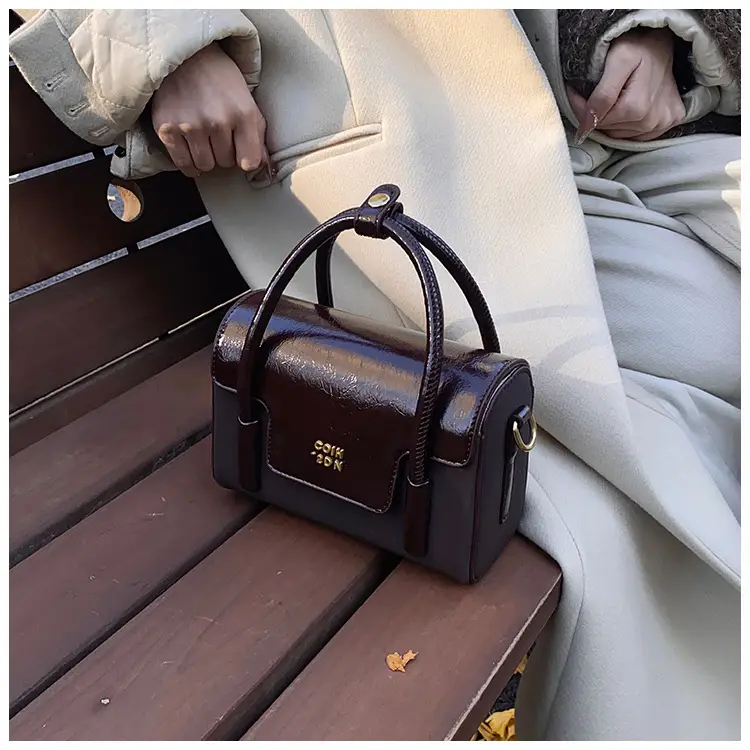 2025 Women's Black Leather Shoulder Crossbody Bag — feature 19