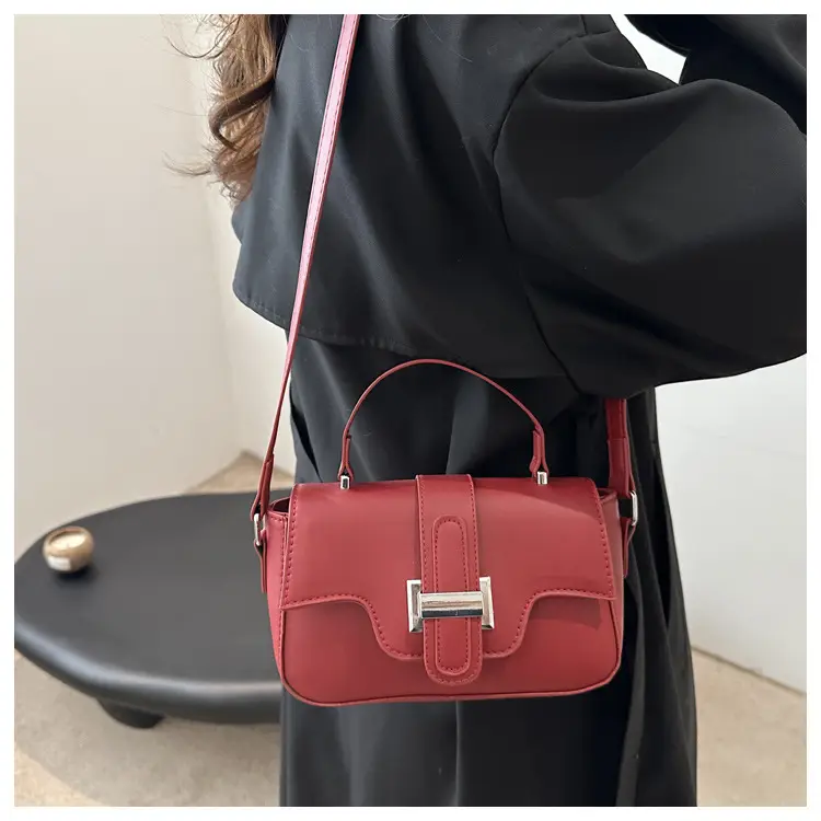 White Square Crossbody Bag for Women 2025 — feature 13