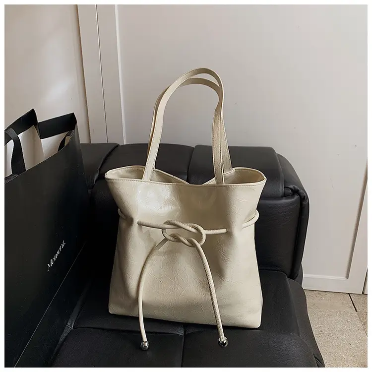 Women's Cream High-end Tote Bag Large Capacity Casual Commuter — feature 14