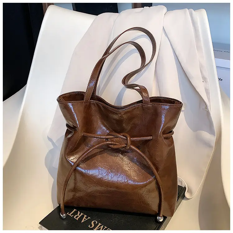 Women's Cream High-end Tote Bag Large Capacity Casual Commuter — feature 16