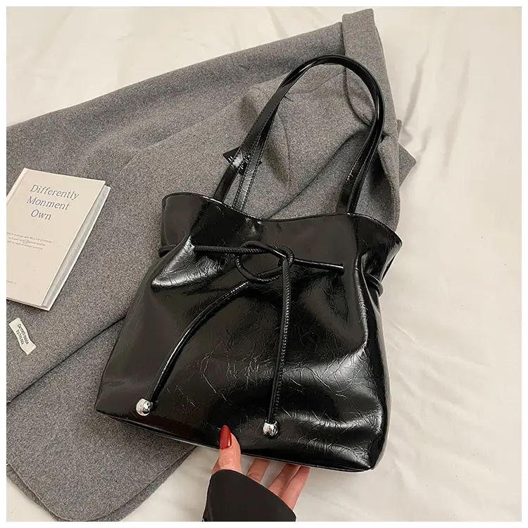 Women's Cream High-end Tote Bag Large Capacity Casual Commuter — feature 21
