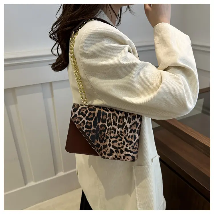 Leopard Print Chain Crossbody Bag for Women 2025 — feature 19