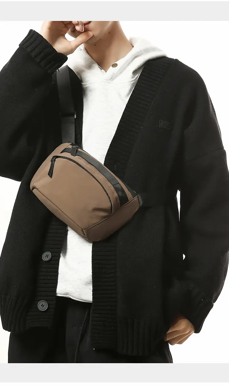 New Japanese Style Crossbody Bag Large Capacity Travel Chest Bag — feature 19