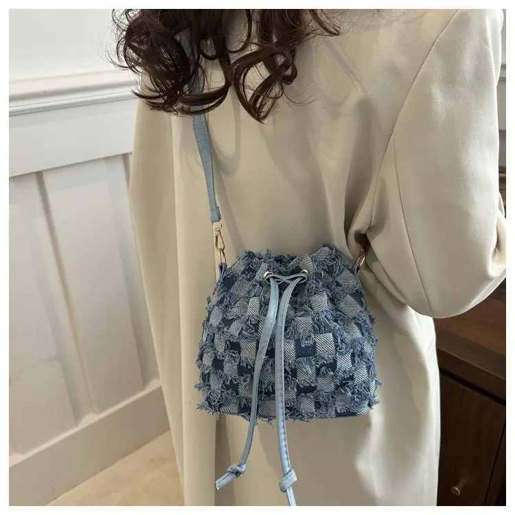Vintage Denim Ringed Star Crossbody Bag 2025 — feature 16