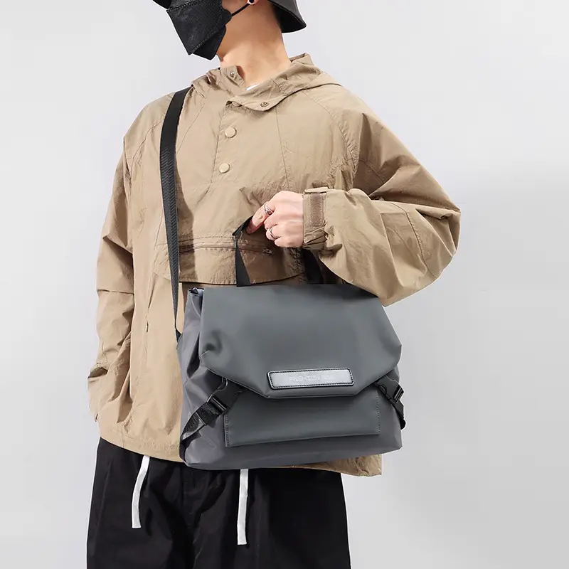 2026 Men's Black Crossbody & Messenger Bag - Image 4