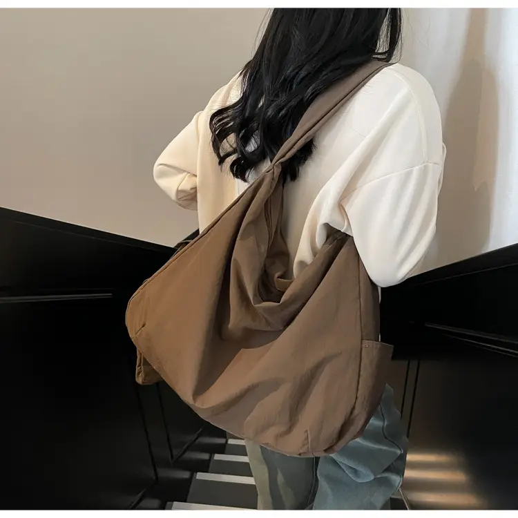 Women's Large Crossbody Bag Brown Leather Casual Commuter — feature 21