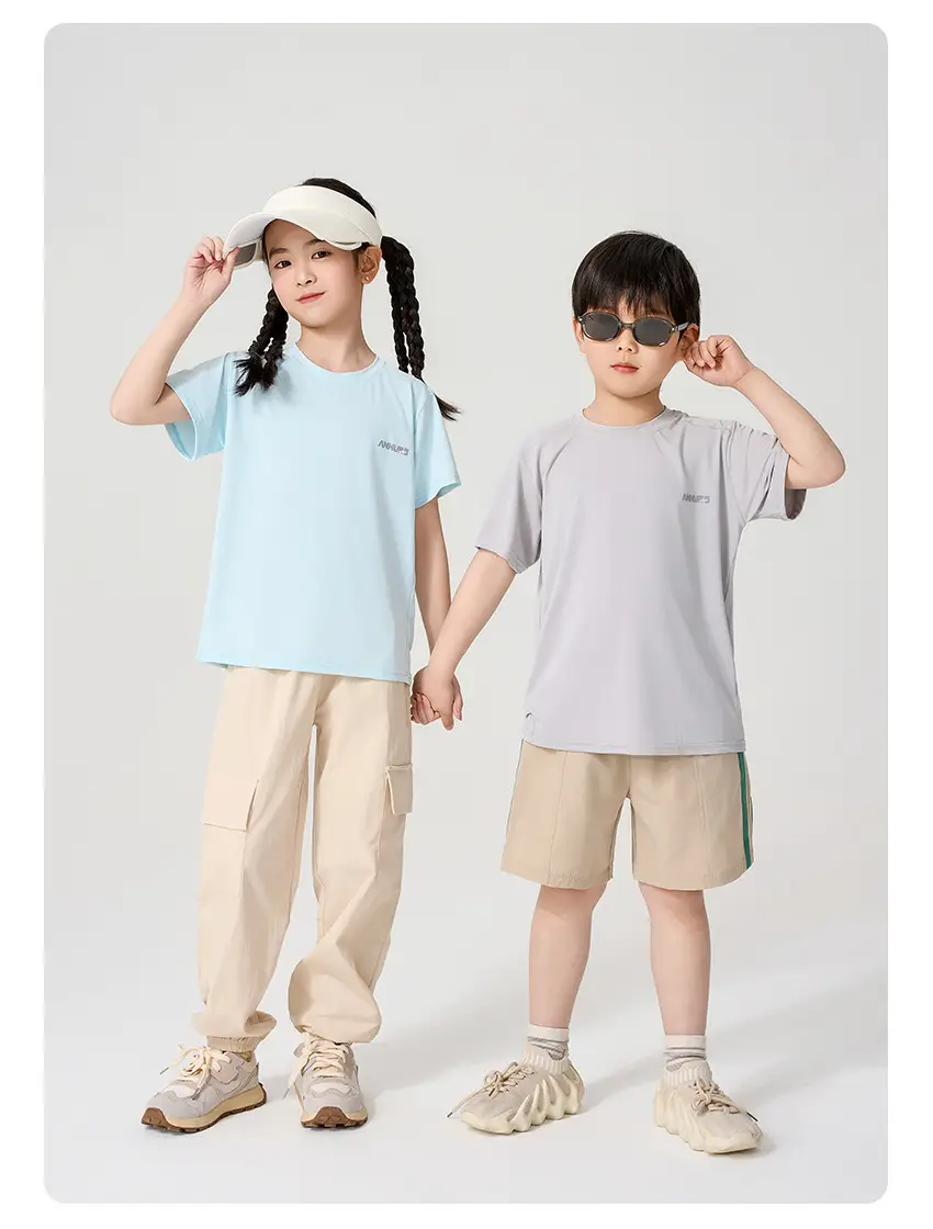 Boys Girls Light Blue T-Shirt Medium Large Summer Casual — feature 17